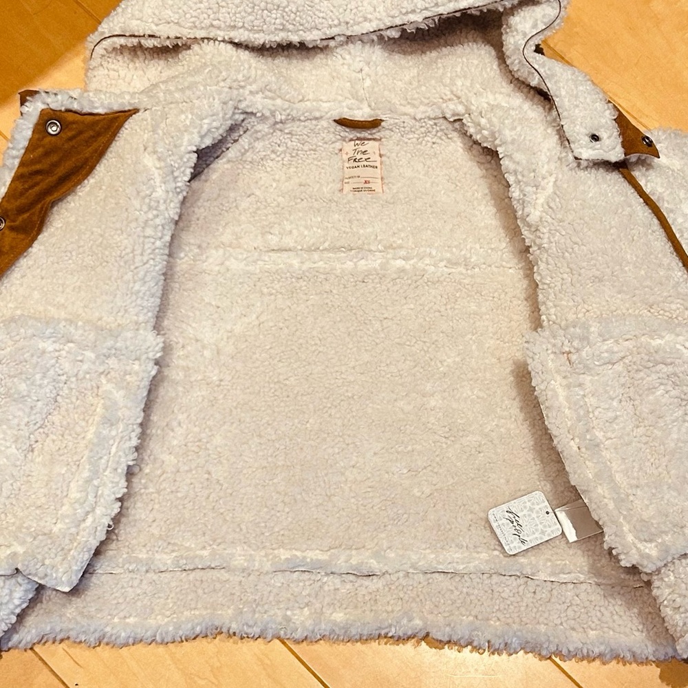 SOLD - Free People We The Free Vegan Exchange Shearling Jacket Coat XS BNWT - Picture 10 of 14